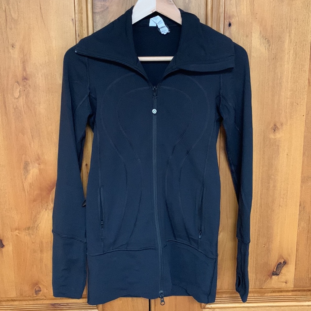 LULULEMON black zipup jacket